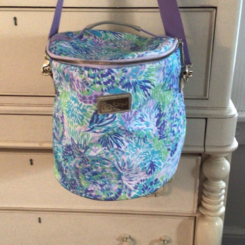 Lilly Pulitzer Purple and Blue Beach insulated bag